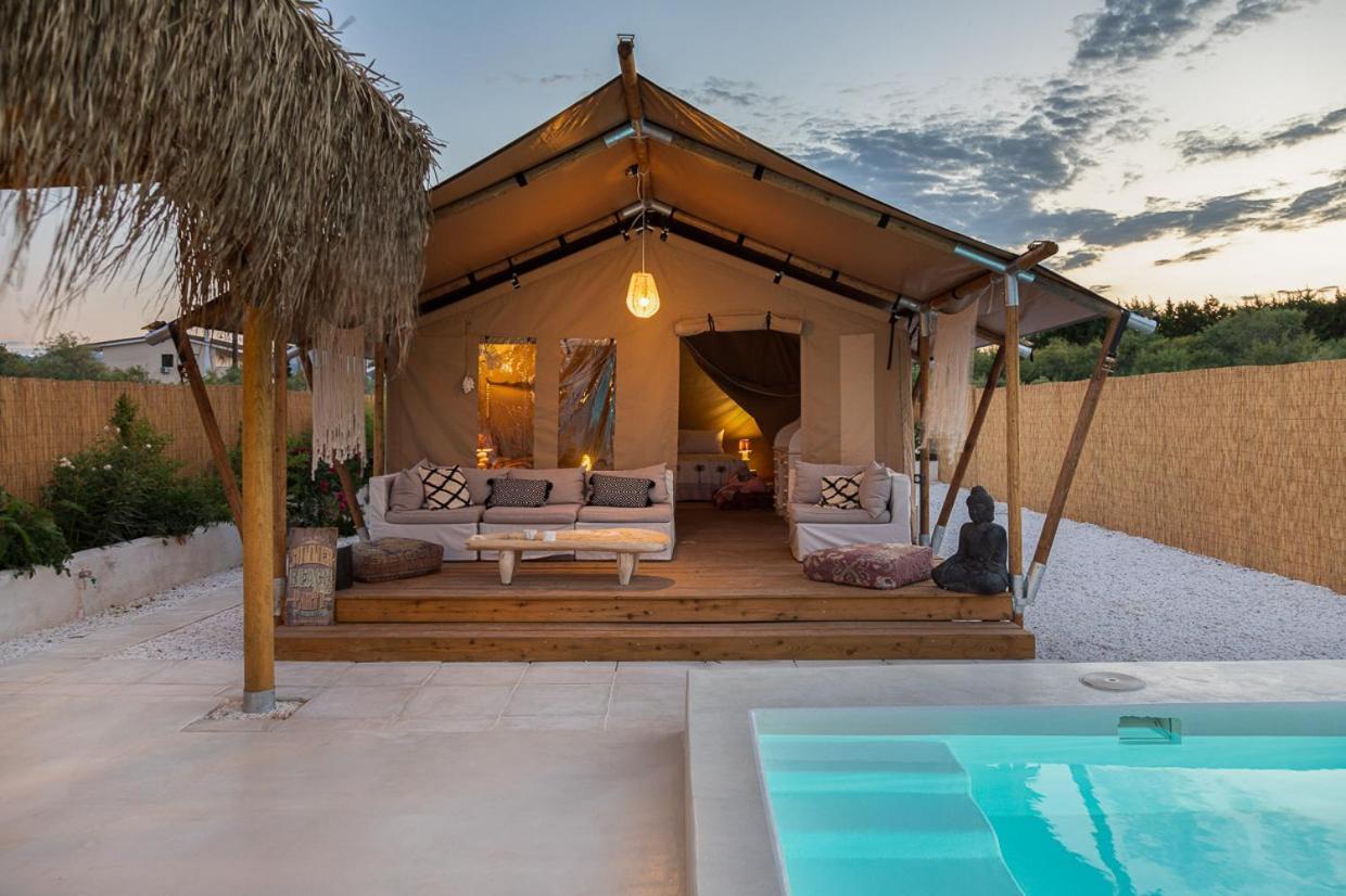 Nomad Glamping
